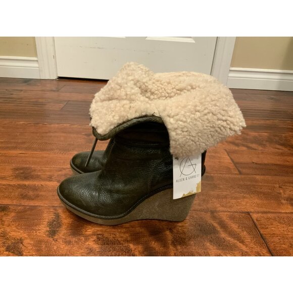 Moncler Brown Soft Quilted Leather Wedge Boot W/ Shearling Lining, Size 39 | 9 - Picture 4 of 9